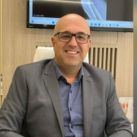 Dr. Eduardo